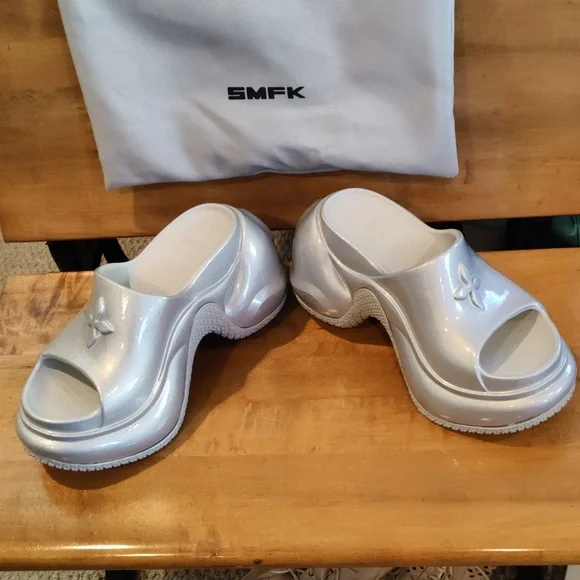 SFMK Compass Wave Hi-heel(Platform) Bumper Sandals Size 37 Silver With Dust Bag - Picture 3 of 12